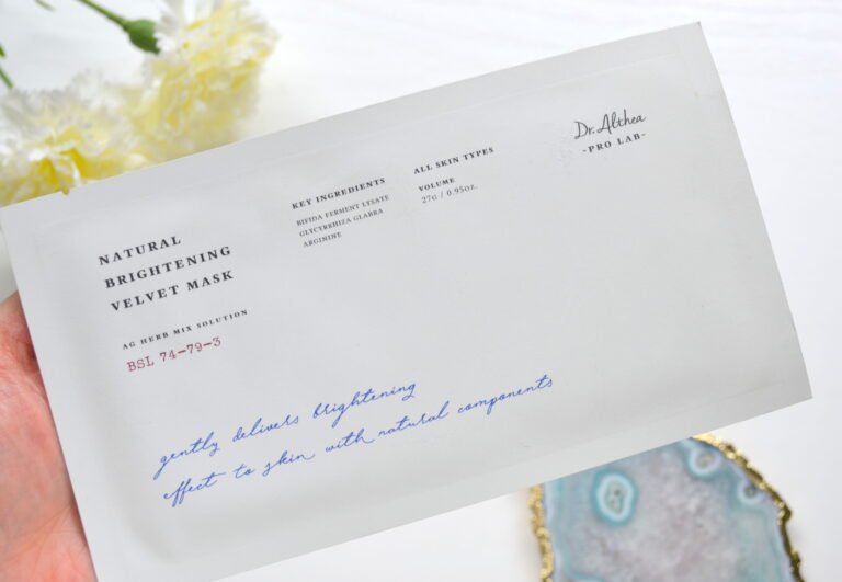 Šviesinanti Lakštinė Veido Kaukė Dr. Althea Herb Therapy Velvet Mask 27 ml