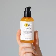 FarmStay gaivinantis veido serumas Citrus Yuja Vitalizing Serum, 100 ml
